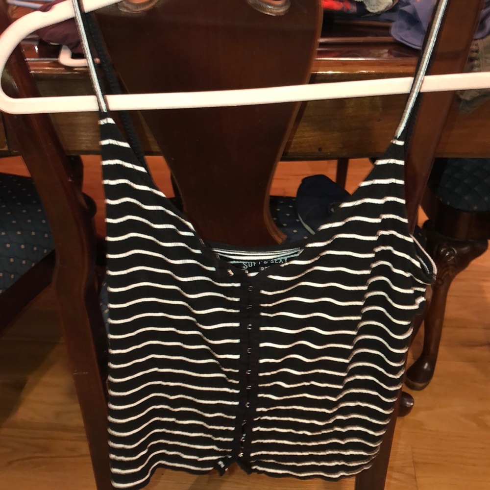 Adorable black & white tank nice buttons